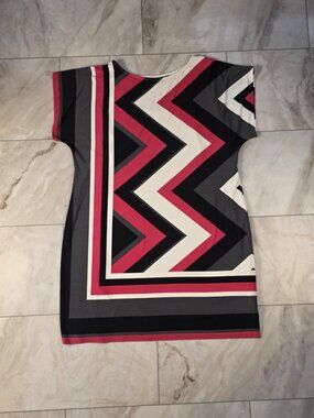 Sandra Darren 18W Shift Dress Pink Chevron Stripe Stretch Cap Sleeve